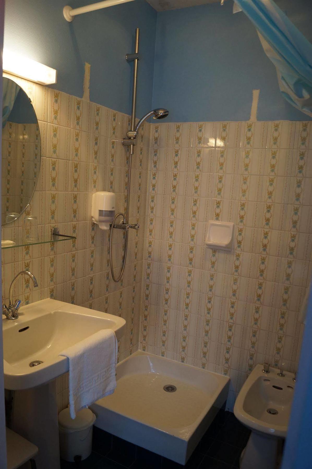Le Novel Hotel